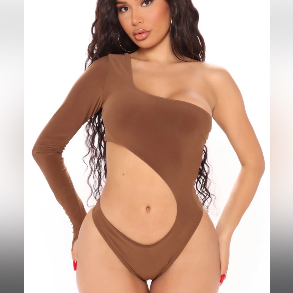 Fashion Nova bodysuit🤎